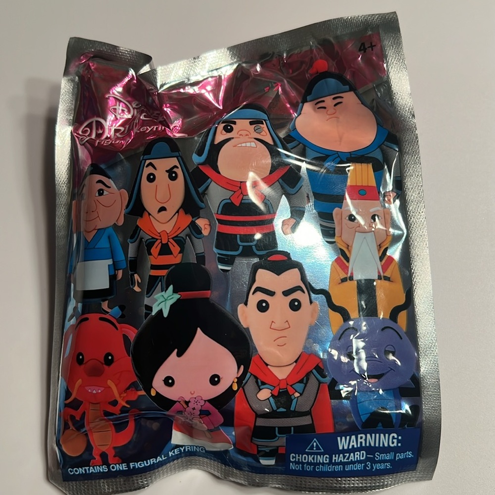 NWT Disney Mulan blind bag figural keychain
